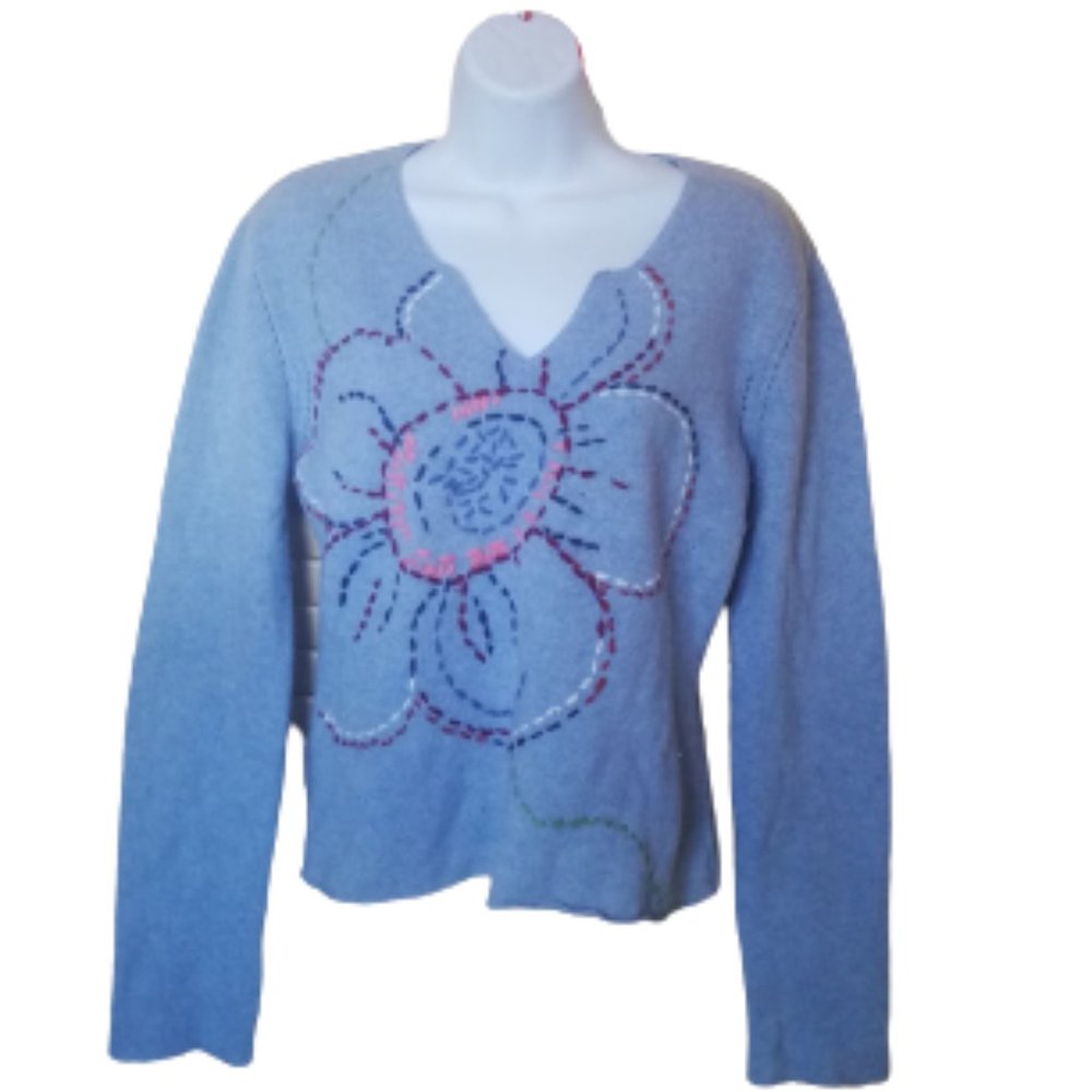 Vintage Wool Sweater Size Large Fits Medium  ---